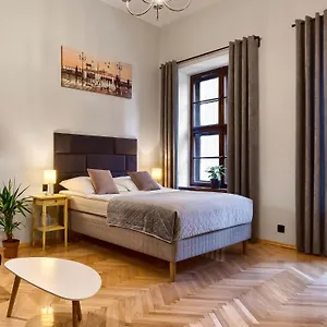 Comfortable In The Old Town Of Kraków